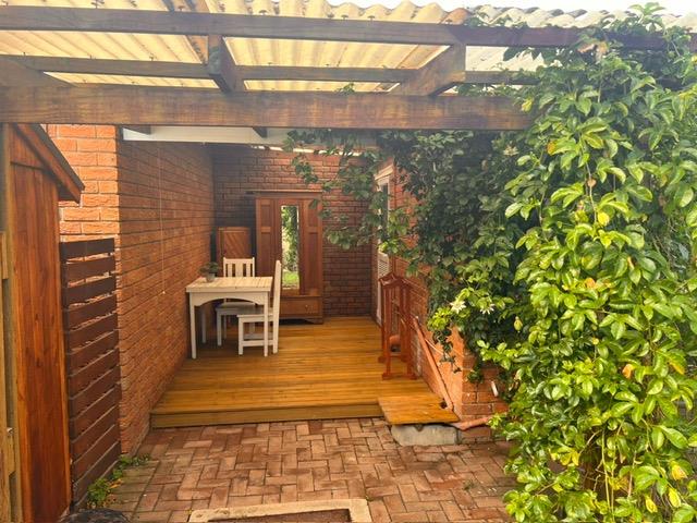 To Let 1 Bedroom Property for Rent in Summerstrand Eastern Cape